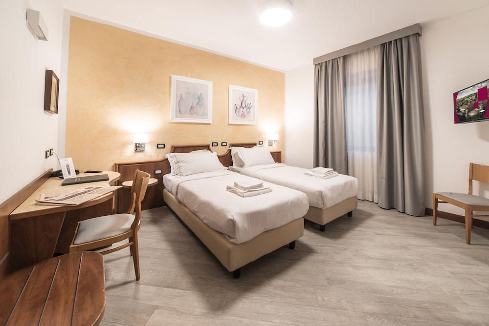 Hotel Guerro Castelvetro di Modena Eksteriør billede